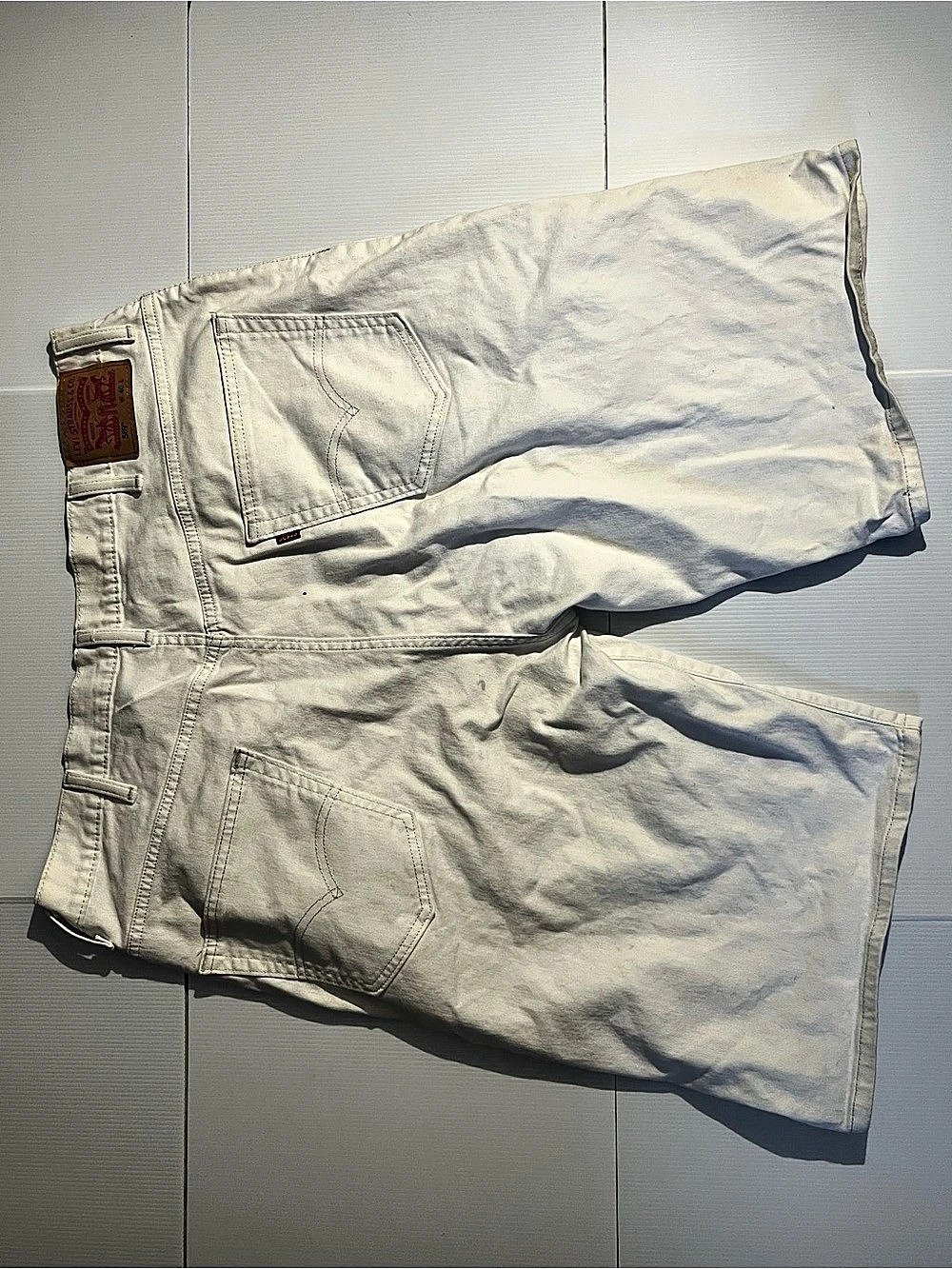 Levi's Cargo Shorts in White - Picture 3 of 4
